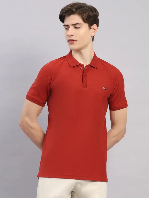 Men Rust Geometric Stand Collar Half Sleeve T-Shirt made by Monte Carlo