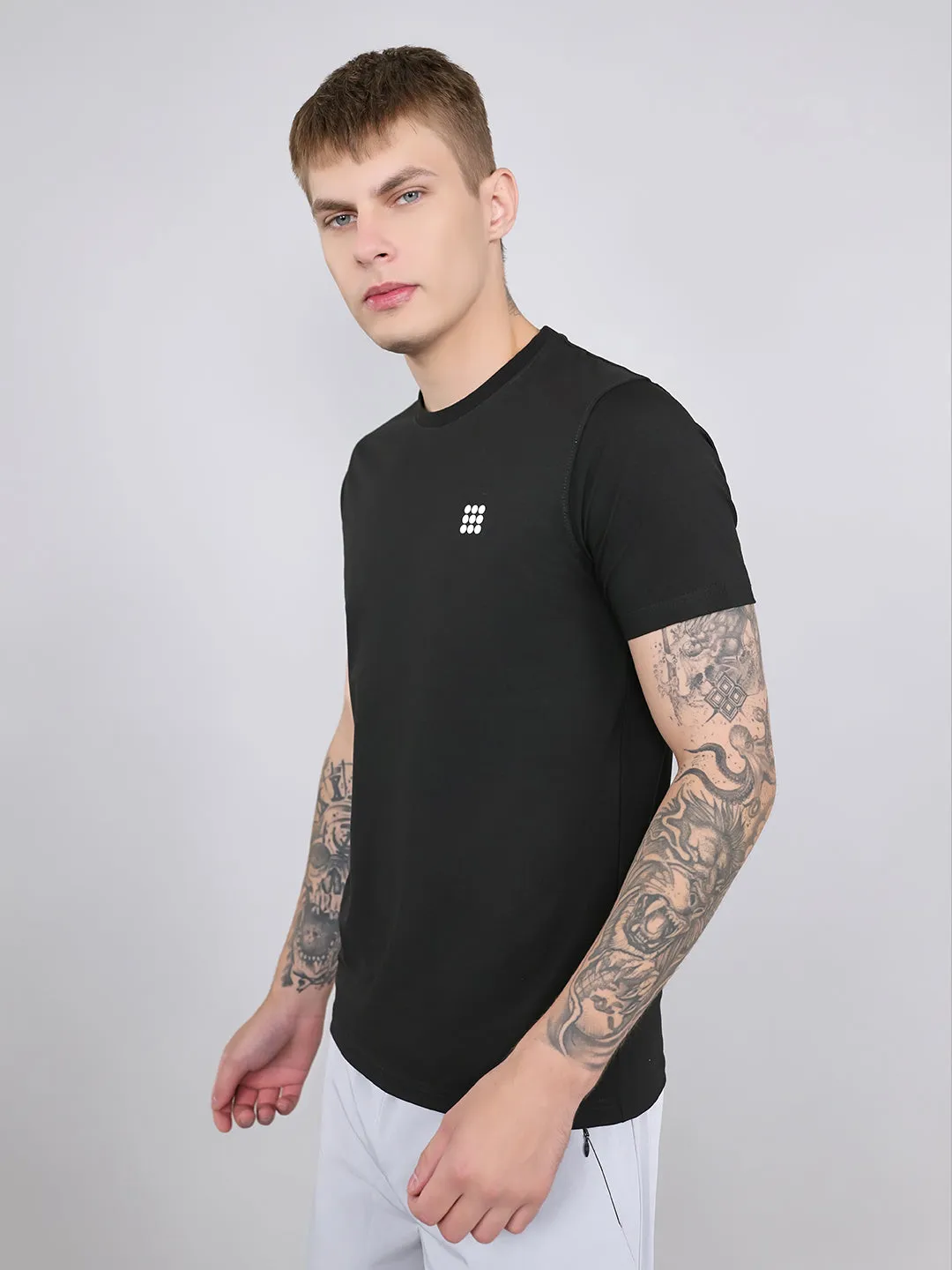 Rock.it Men Black Solid Round Neck Half Sleeve T-Shirt sold by Monte Carlo product image thumbnail 2