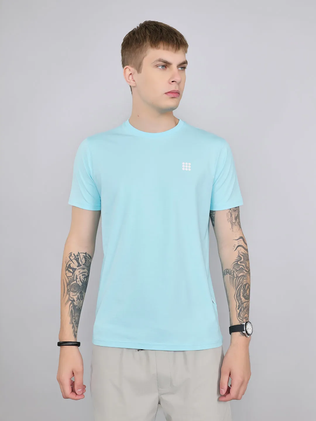 Rock.it Men Sky Blue Solid Round Neck Half Sleeve T-Shirt sold by Monte Carlo