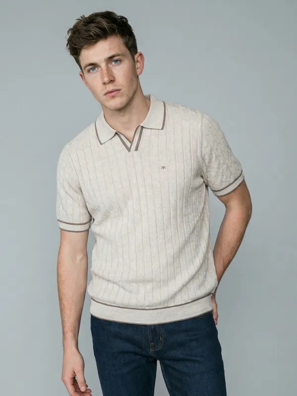 Men Off White Self Design Collar Half Sleeve T-Shirt made by Monte Carlo