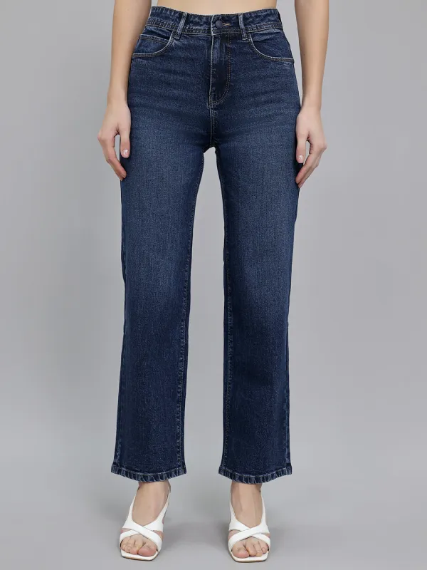 Women Blue Light Wash Straight Fit Denim made by Monte Carlo