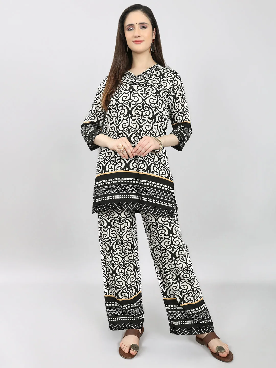 Women Black Printed V Neck Half Sleeve Kurti Set sold by Monte Carlo