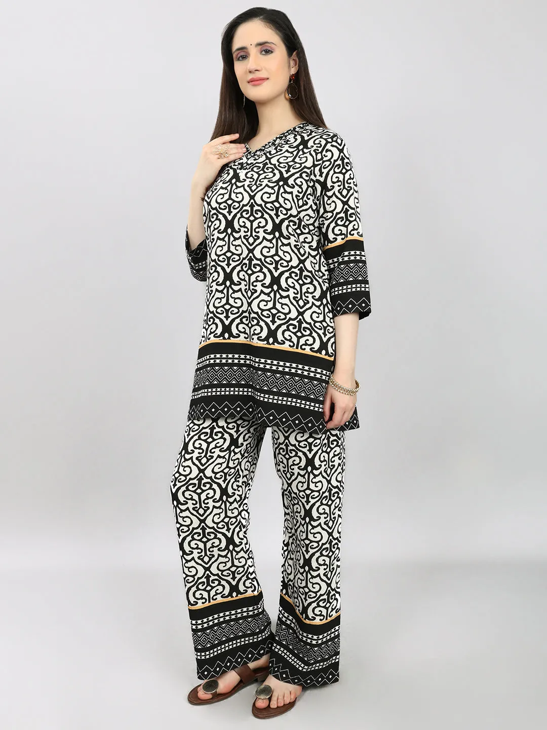 Women Black Printed V Neck Half Sleeve Kurti Set sold by Monte Carlo product image thumbnail 2