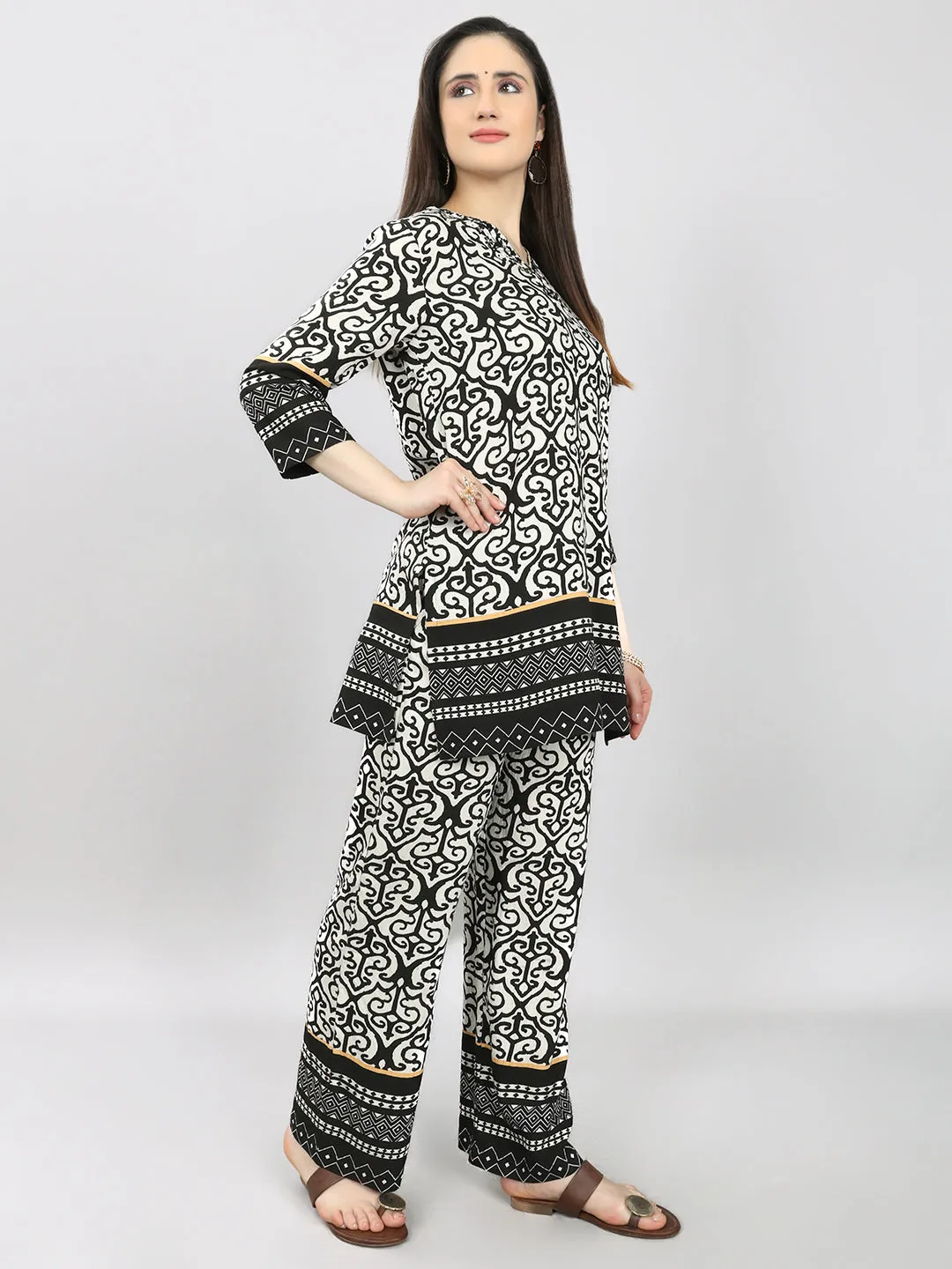 Women Black Printed V Neck Half Sleeve Kurti Set sold by Monte Carlo product image thumbnail 3