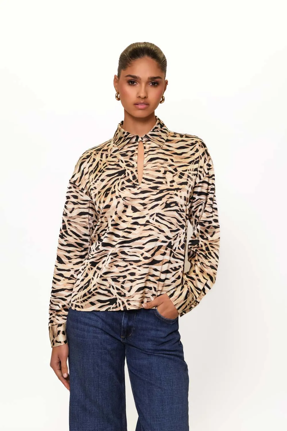 ayer top sold by Hutch