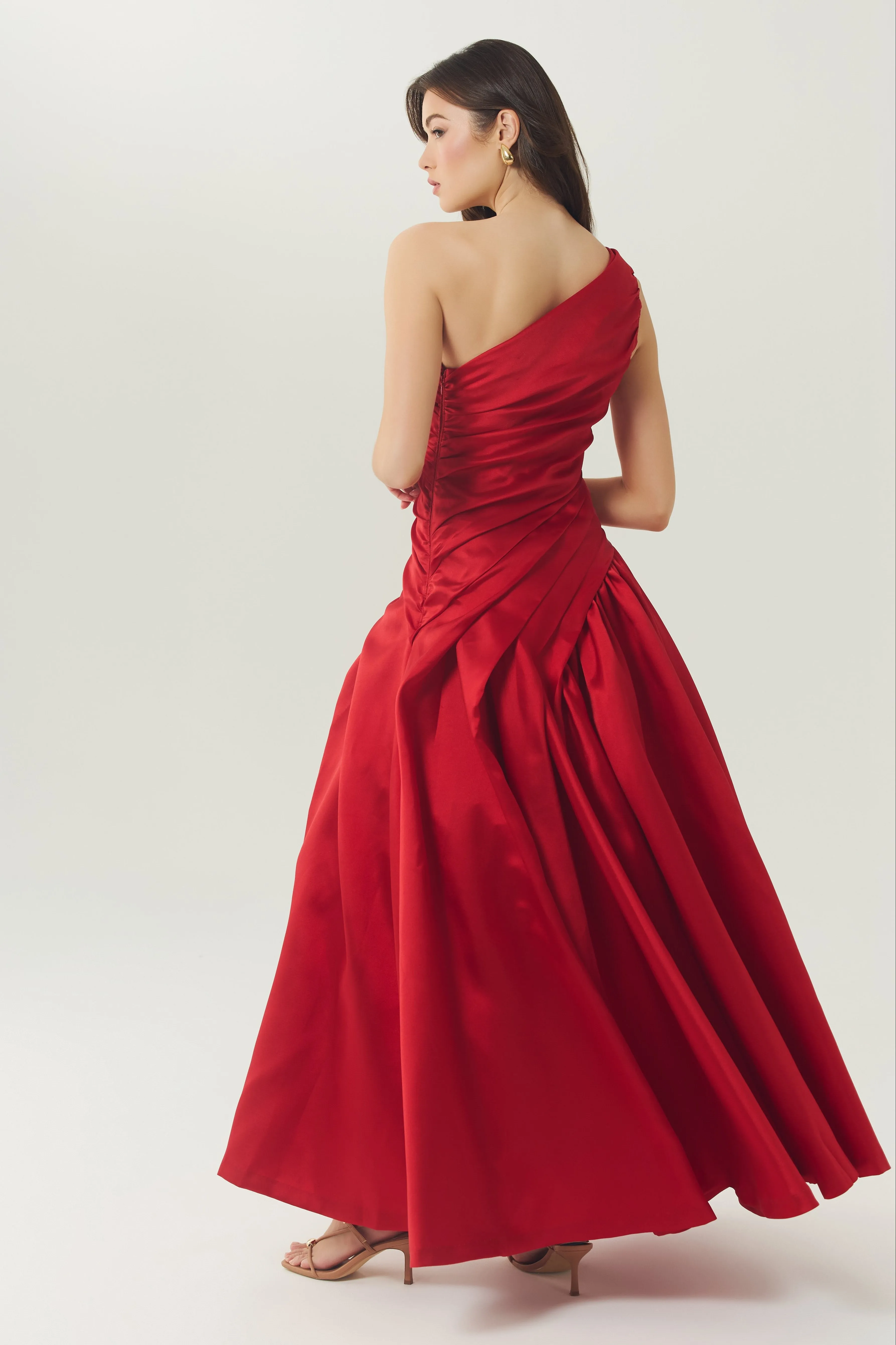 lisa gown sold by Hutch product image thumbnail 4