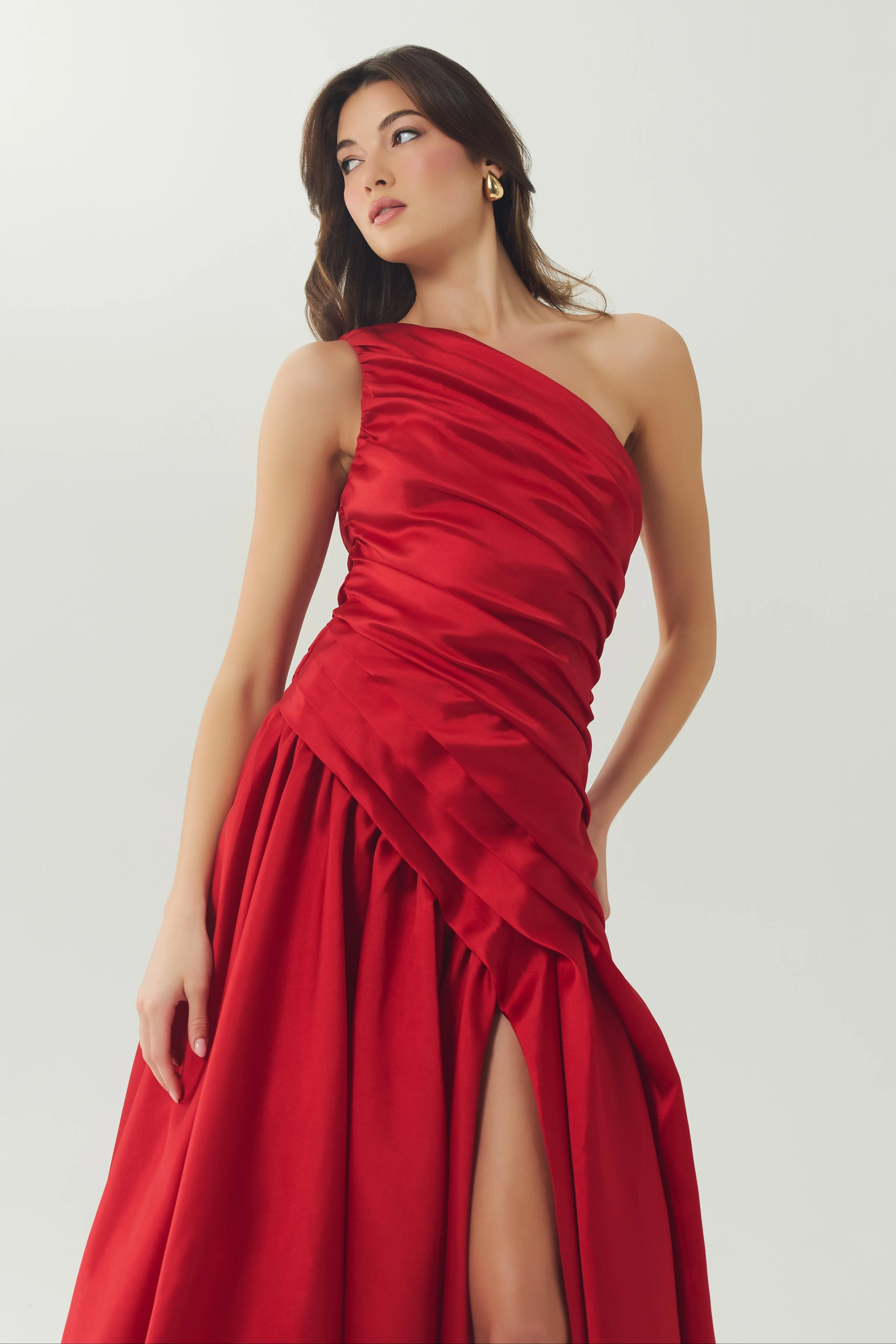 lisa gown sold by Hutch product image thumbnail 5