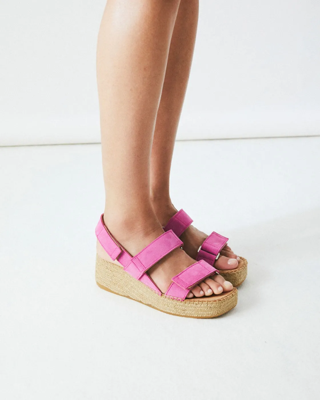 Archivo Cabo Fucsia sold by NAGUISA