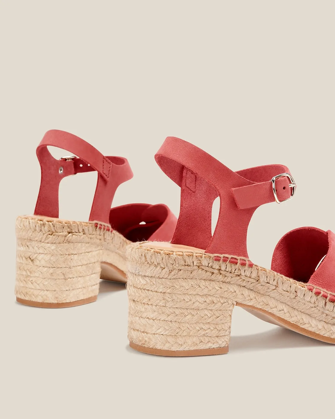 Archivo Buldo Rojo sold by NAGUISA product image thumbnail 2