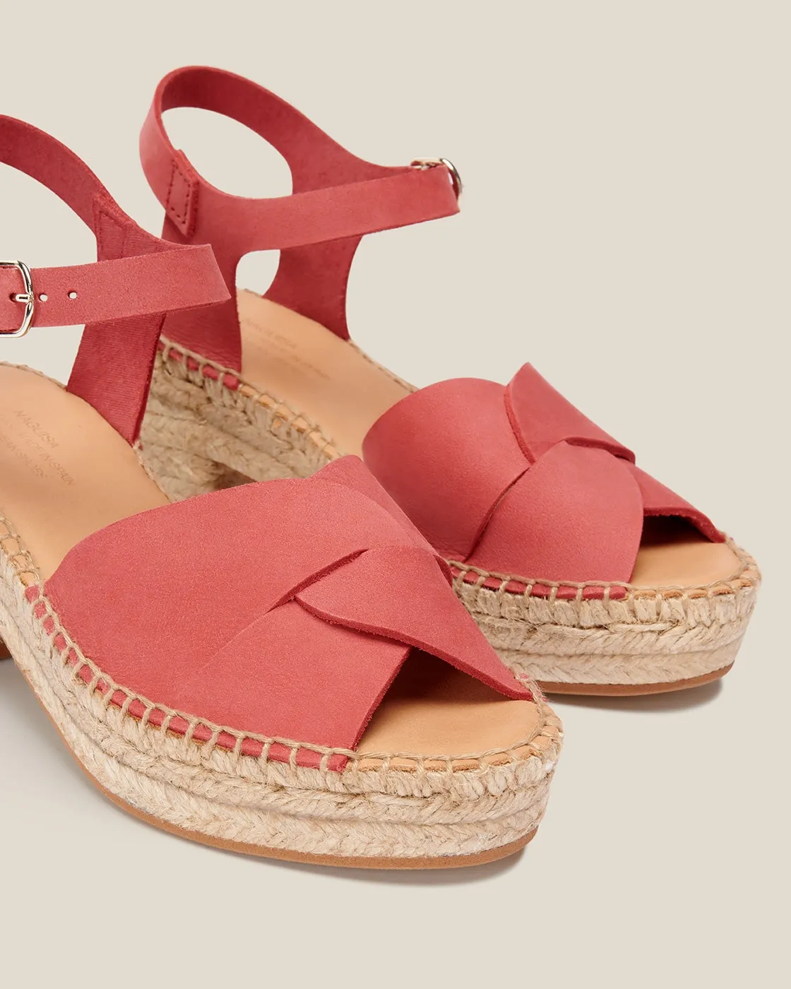 Archivo Buldo Rojo sold by NAGUISA product image thumbnail 4
