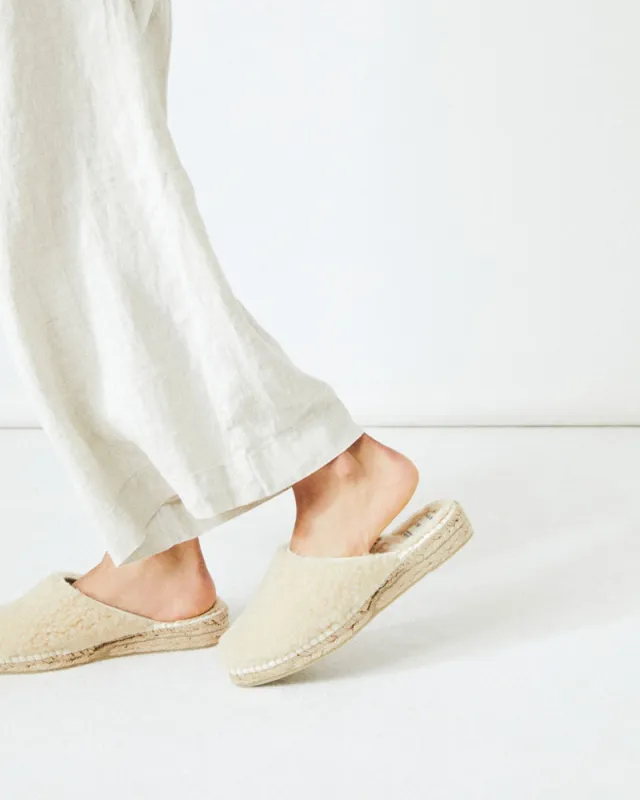 Archivo Ile Beige sold by NAGUISA