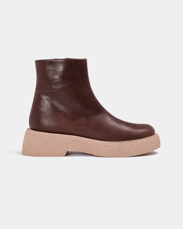 ARCHIVO SERNA MARRON sold by NAGUISA