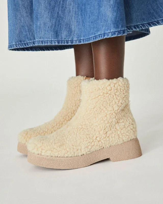 ARCHIVO COA BEIGE sold by NAGUISA