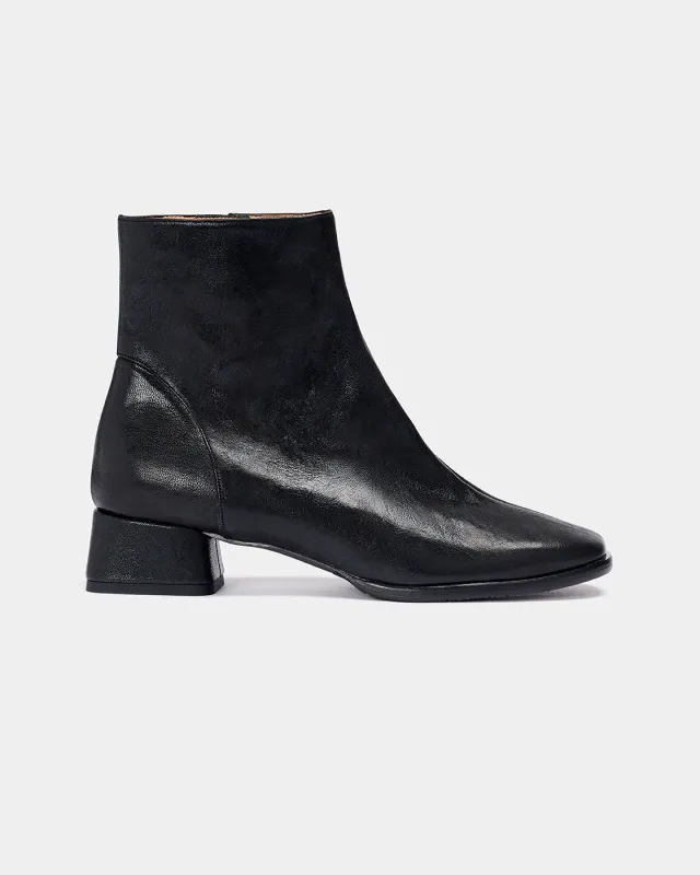 BIELDO NEGRO sold by NAGUISA