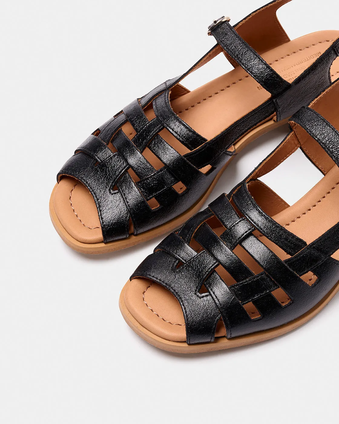 Manto Negro charol sold by NAGUISA product image thumbnail 4