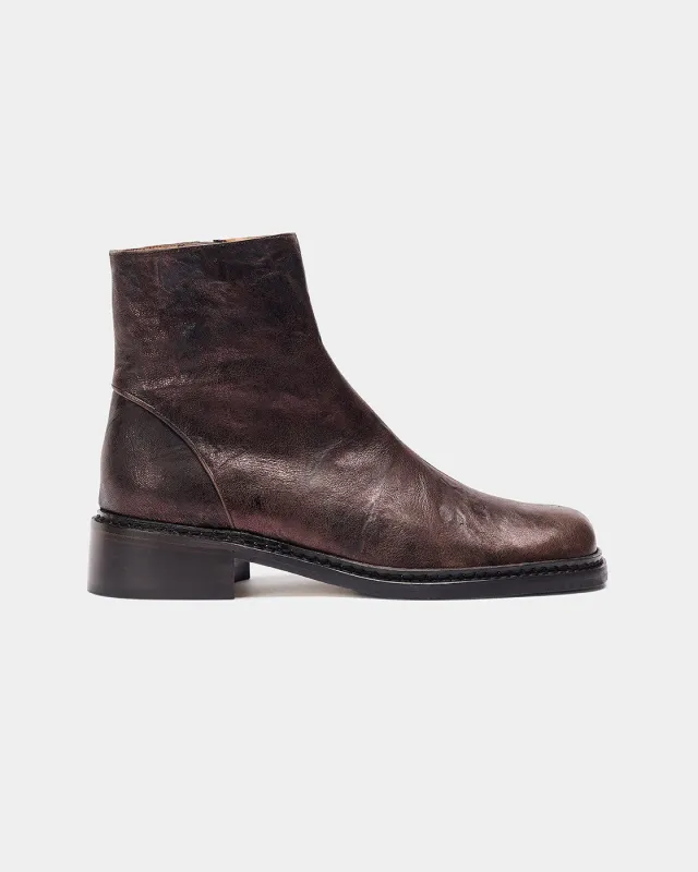 MUESTRA BINA OSCURO MARRON METAL LOW sold by NAGUISA