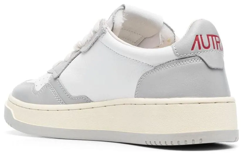 (WMNS) AUTRY Medalist Low Leather 'White Grey and Red Logo' AULW-CCC1 sold by KicksCrew product image thumbnail 4