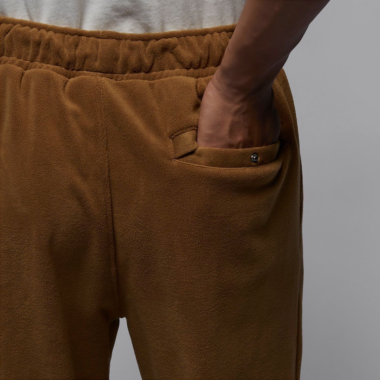 Air Jordan Essentials Fleece Winter Pants 'Brown' FD7532-281 sold by KicksCrew product image thumbnail 5