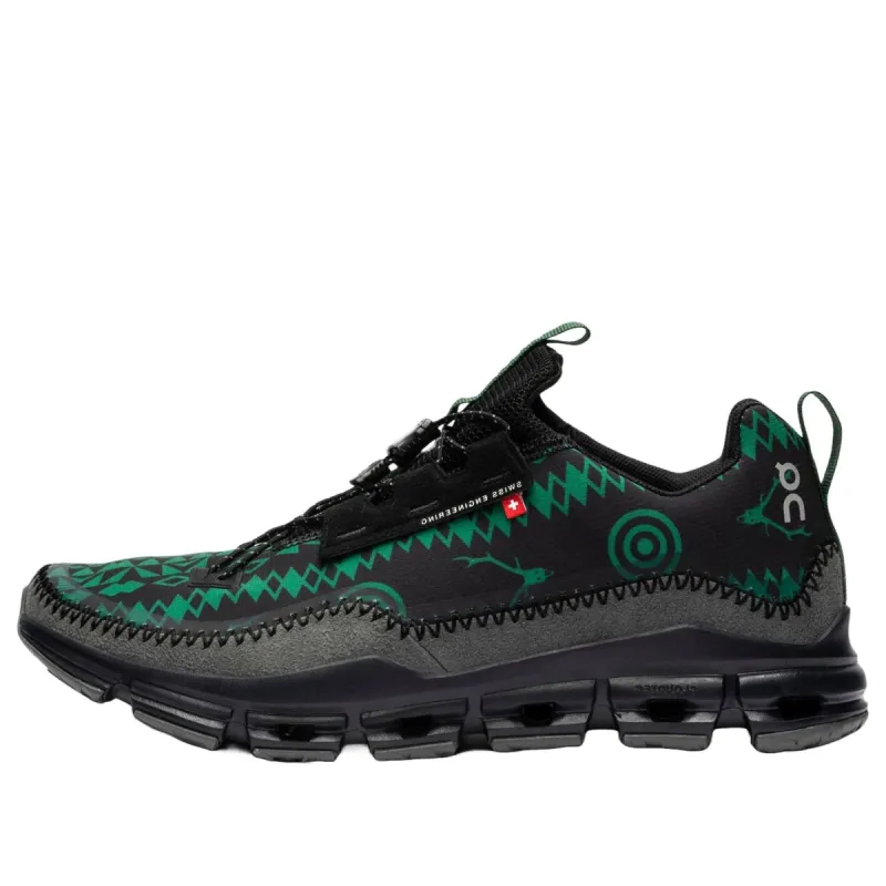 On Running Cloudaway 'South2 West8' 92.98187 sold by KicksCrew
