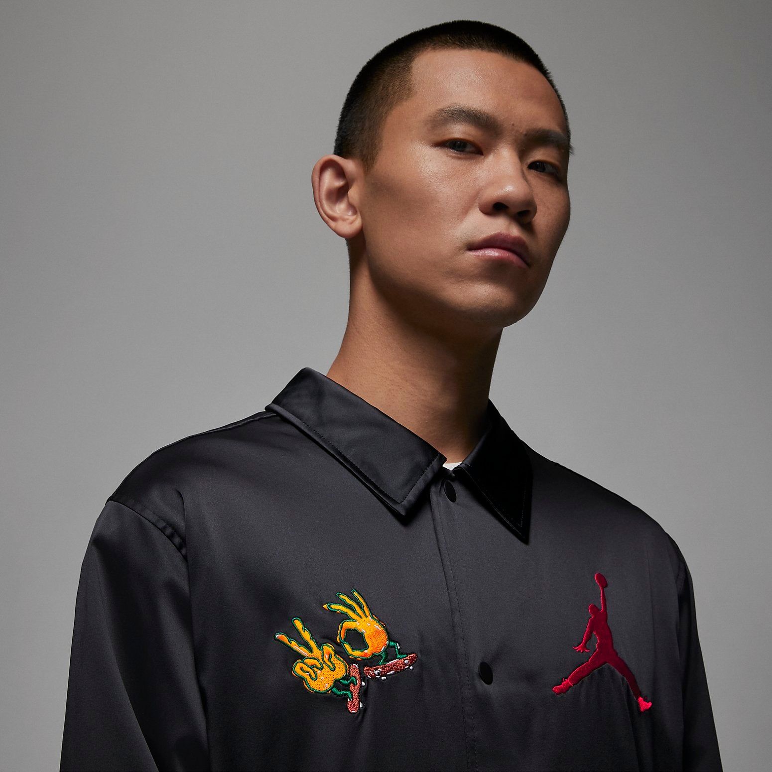 Air Jordan Fire Coach Jacket 'Black' FJ7709-010 sold by KicksCrew product image thumbnail 2