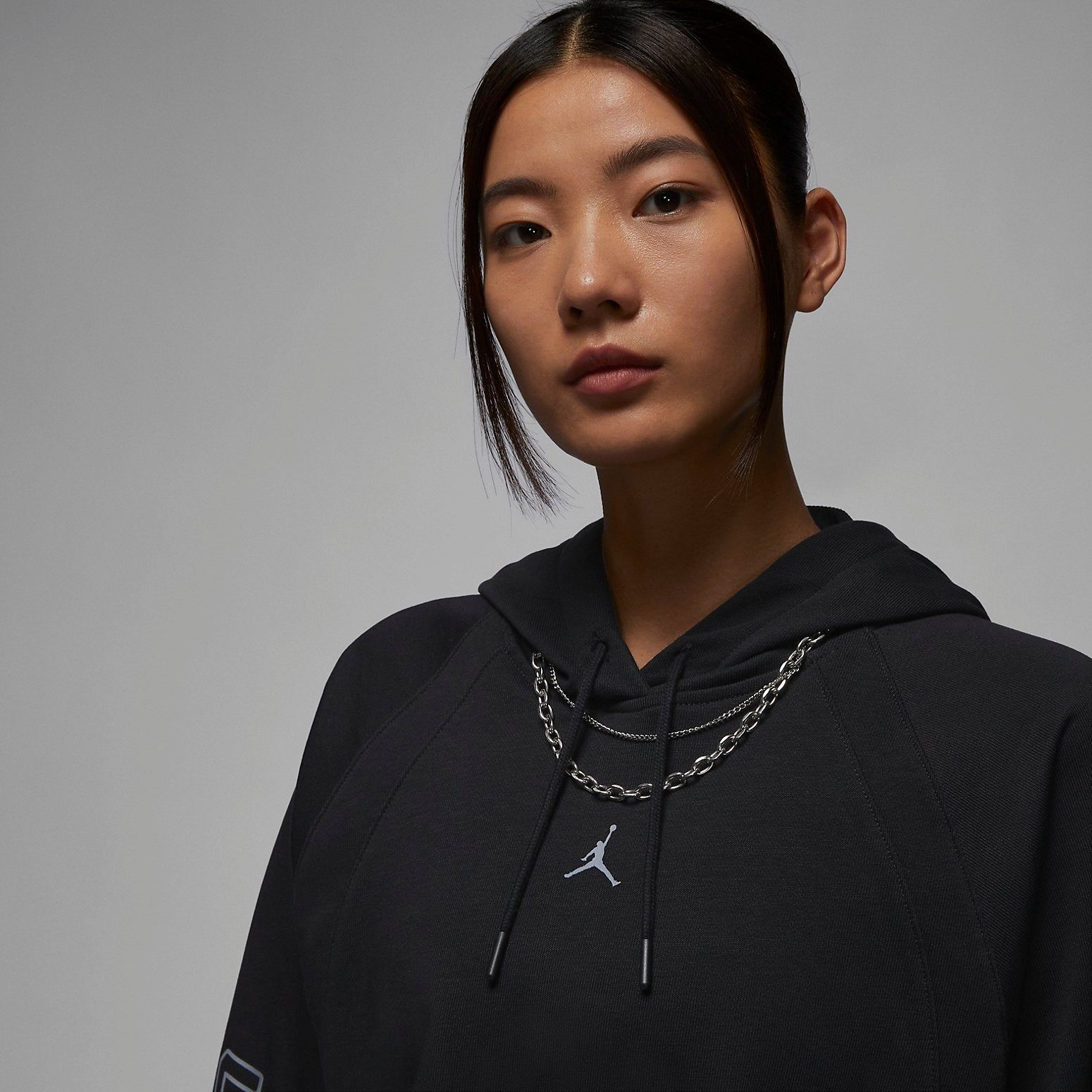 Air Jordan Sport Graphic Fleece Hoodie Asia Sizing 'Black' FD7374-010 sold by KicksCrew product image thumbnail 4