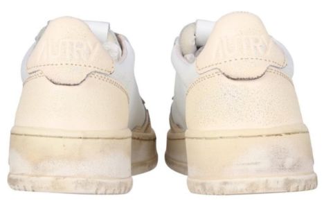(WMNS) Autry Medalist Super Vintage Leather Low Sneakers 'White' AVLW-SV05 sold by KicksCrew