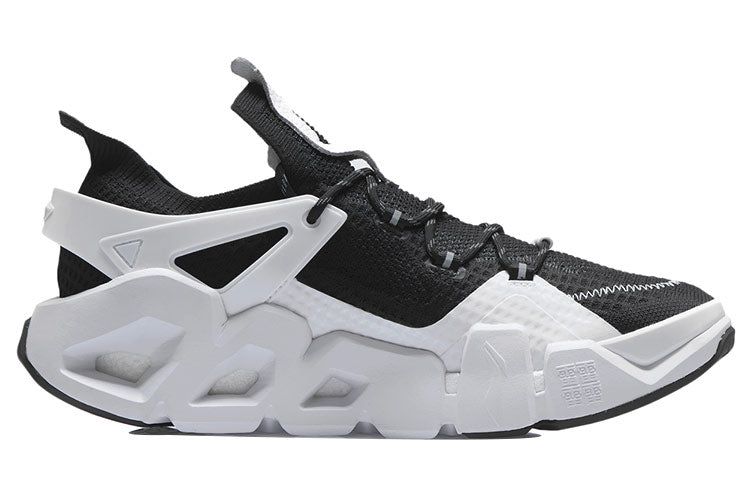 Li-Ning Essence 2.3 Delta 'Black White' AGBR045-1 sold by KicksCrew product image thumbnail 3