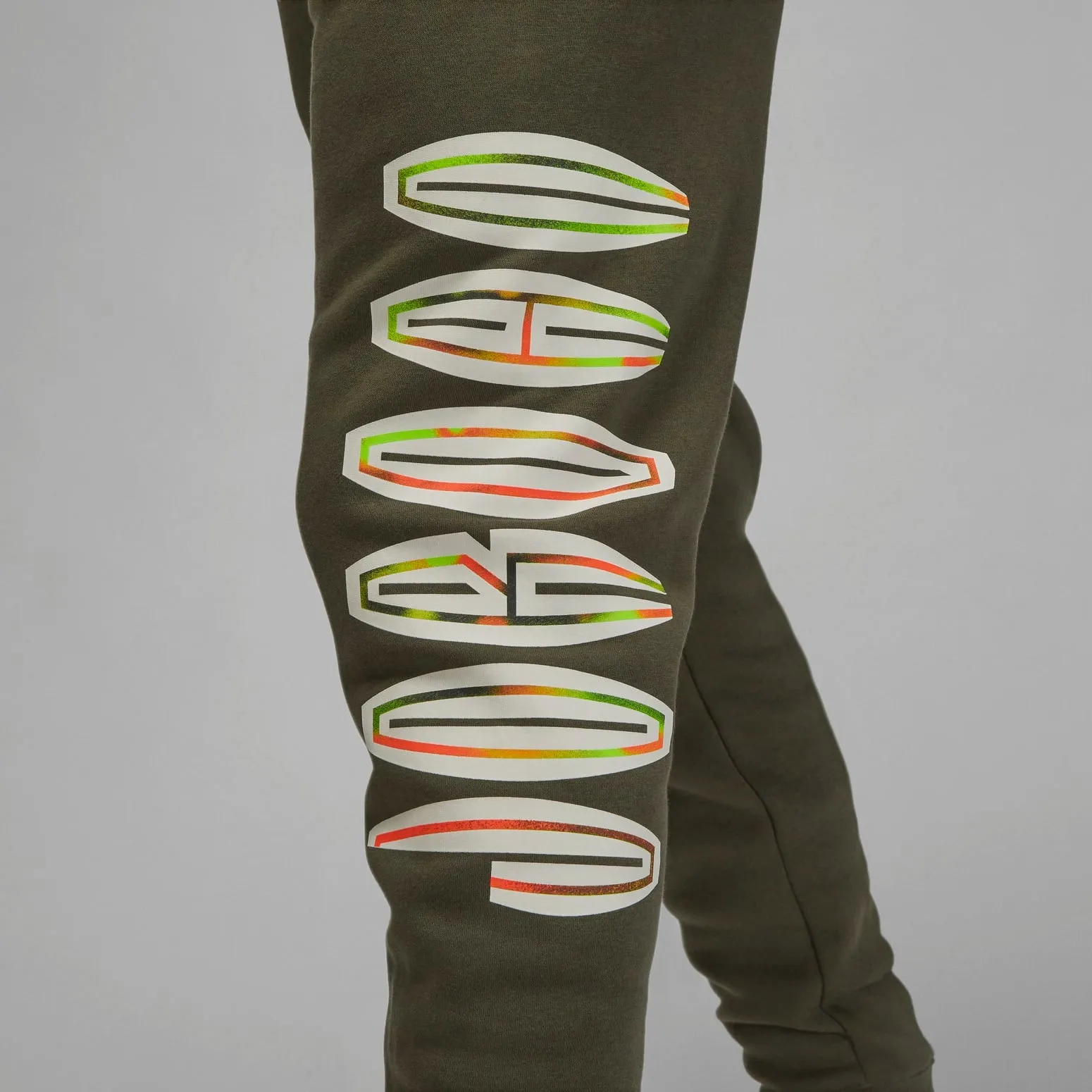 Air Jordan Flight MVP Track Sweatpants 'Green' DV1603-325 sold by KicksCrew product image thumbnail 3