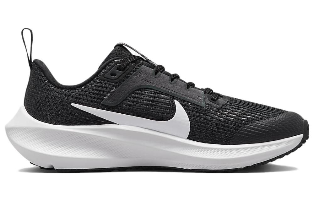 (GS) Nike Air Zoom Pegasus 40 'Black White' DX2498-001 sold by KicksCrew product image thumbnail 2