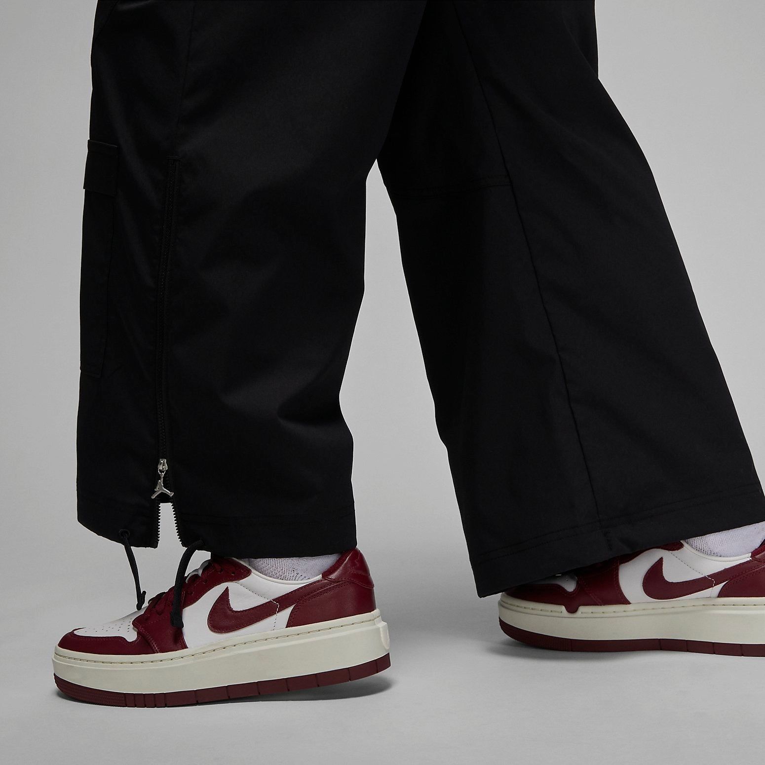 (WMNS) Air Jordan Chicago Pants 'Black' DZ3349-010 sold by KicksCrew product image thumbnail 5
