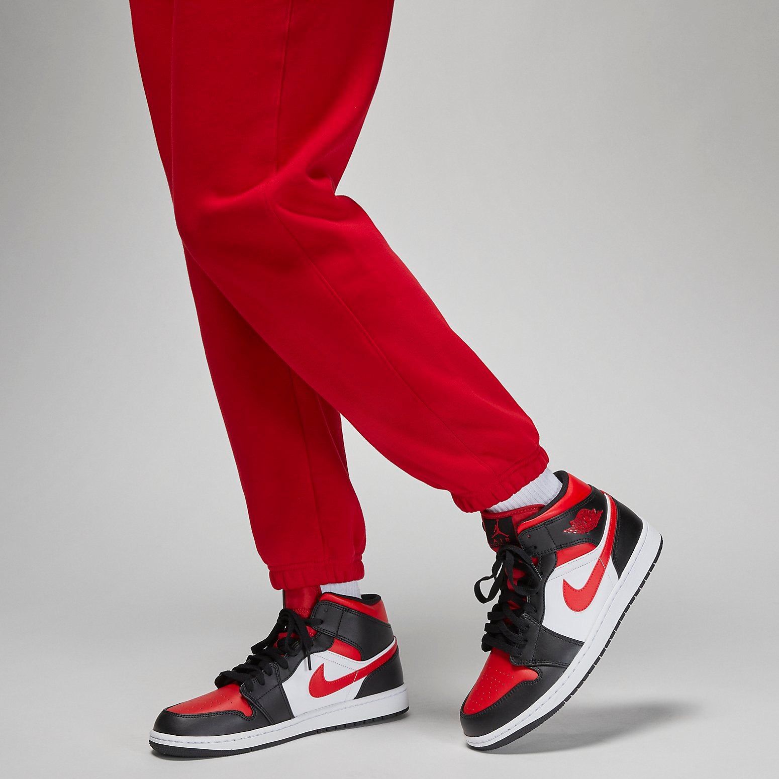 (WMNS) Air Jordan Brooklyn Fleece Pants 'Red' FN4494-687 sold by KicksCrew product image thumbnail 4