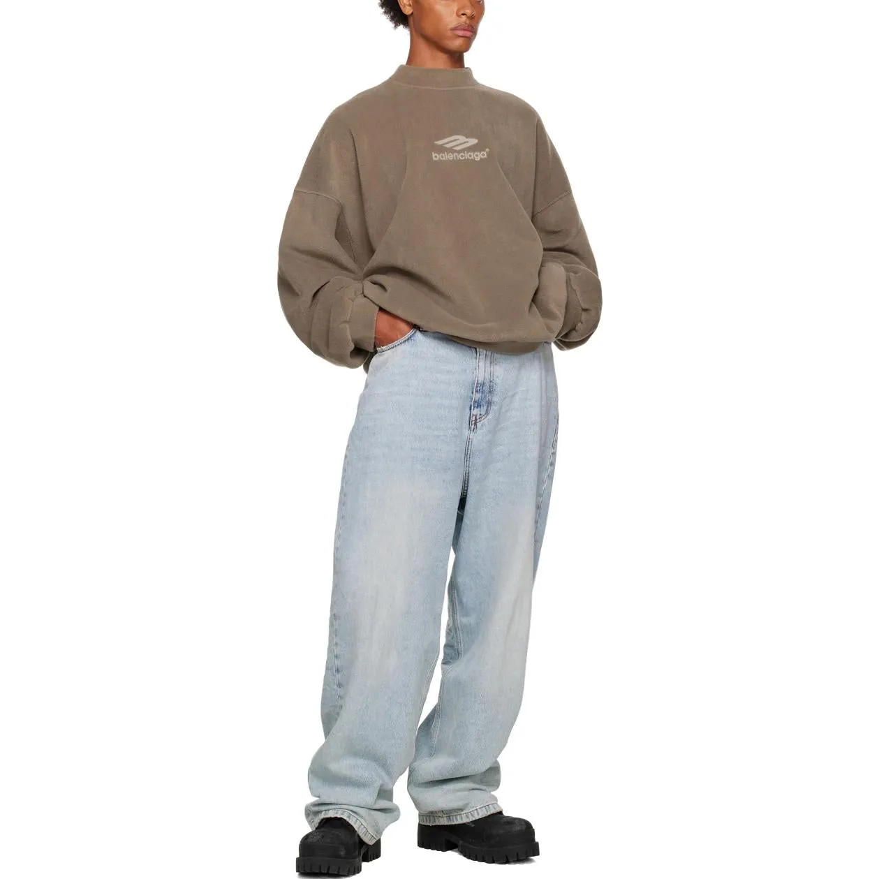 Balenciaga 3B Sports Icon Sweatshirt 'Khaki' 697975TMVA77183 sold by KicksCrew product image thumbnail 2