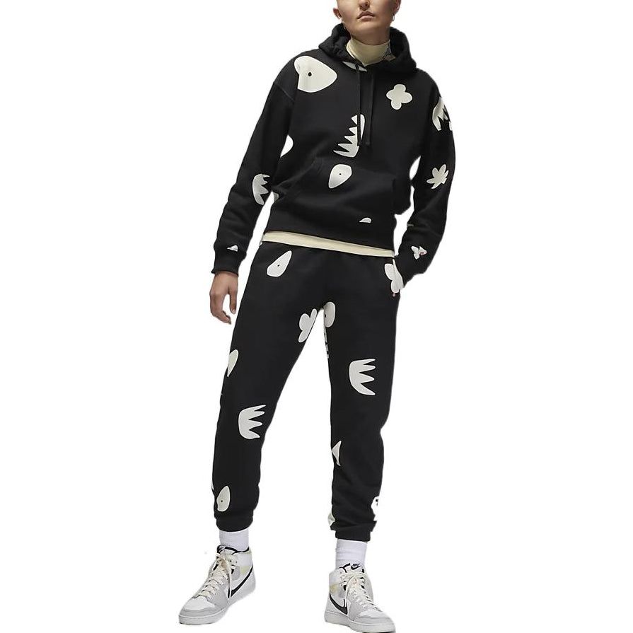 (WMNS) Air Jordan Artist Series By Mia Lee Fleece Pants 'Black Sail' DV2008-010 sold by KicksCrew product image thumbnail 4