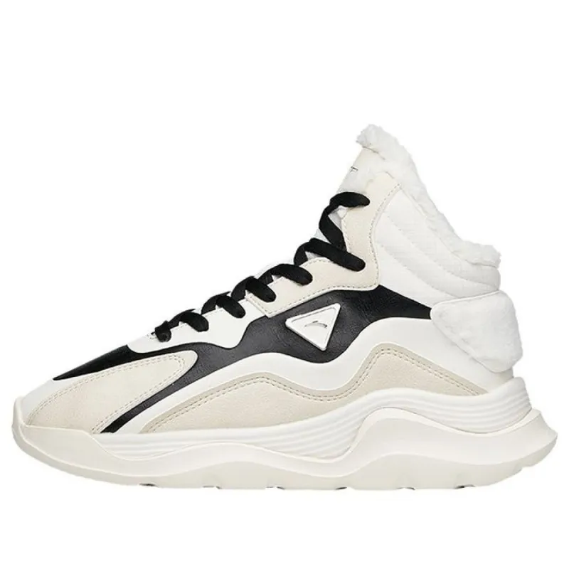 (WMNS) ANTA Training Sneakers 'White Black' 922148971-3 sold by KicksCrew