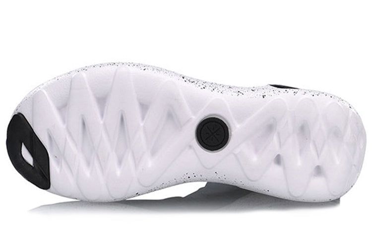 (WMNS) Li-Ning Wade Essence infinite 'Black White' AGWP006-1 sold by KicksCrew product image thumbnail 3