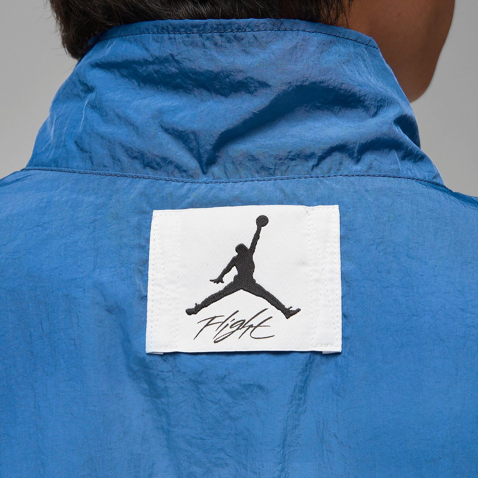 Air Jordan Essential Statement Warm Up Jacket 'Blue' DV7625-485 sold by KicksCrew product image thumbnail 5