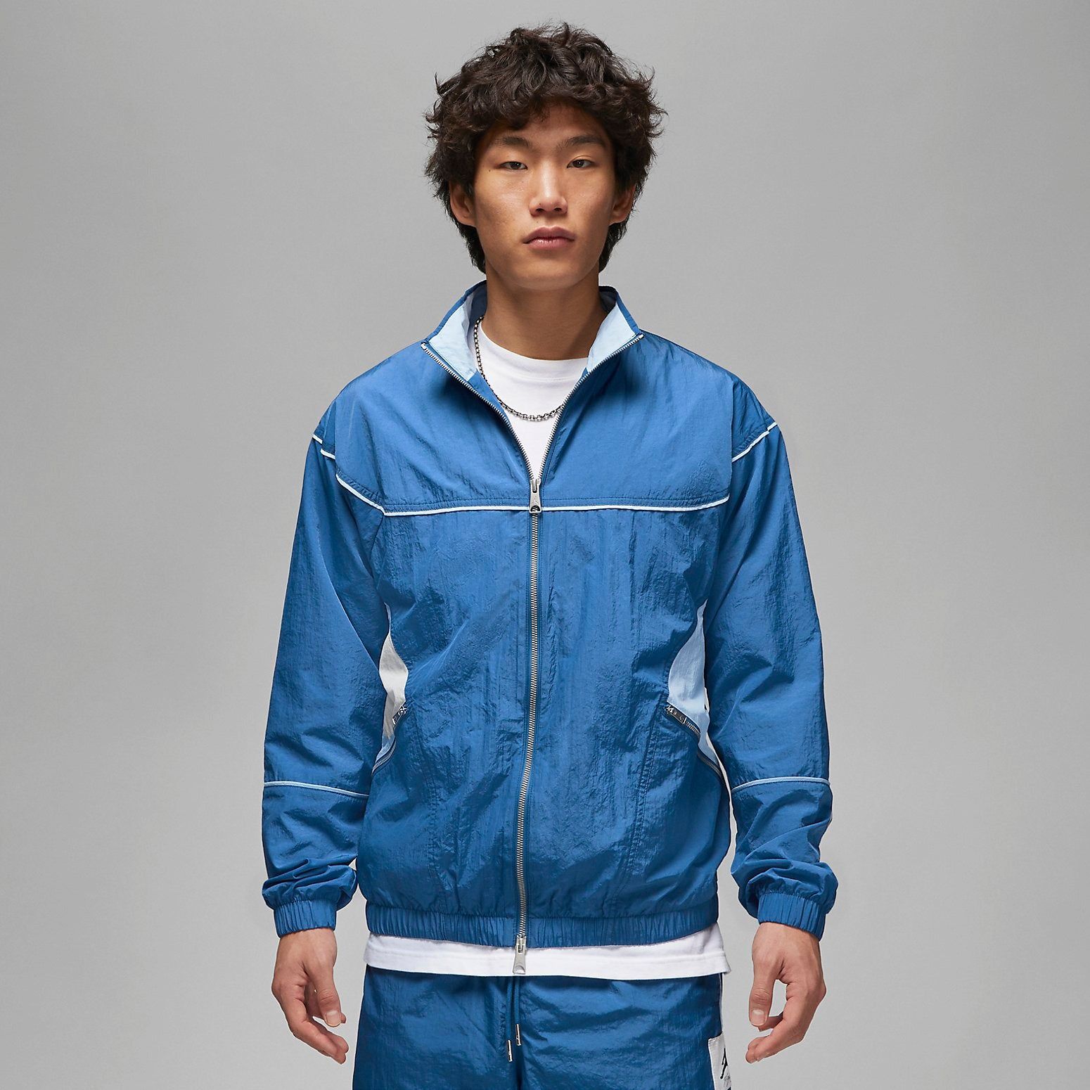 Air Jordan Essential Statement Warm Up Jacket 'Blue' DV7625-485 sold by KicksCrew product image thumbnail 2