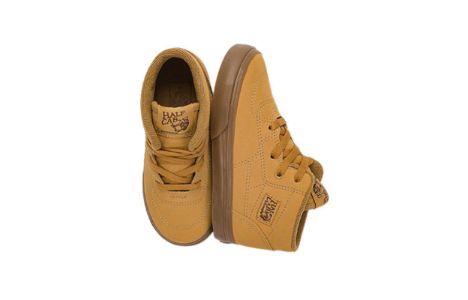 (TD) Vans Half Cab 'Vansbuck' VN0A38EDOTS sold by KicksCrew