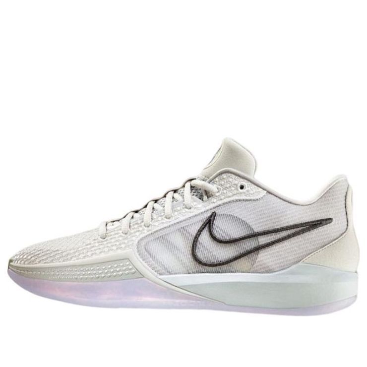 Nike Women's Sabrina 2 Nike Women's Sabrina 2