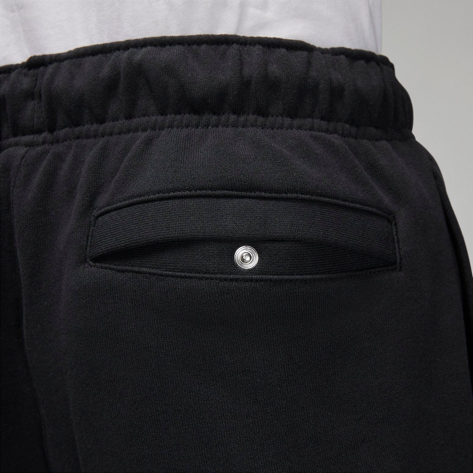 Air Jordan Essentials Statement Fleece Shorts 'Black' DQ7473-011 sold by KicksCrew product image thumbnail 3