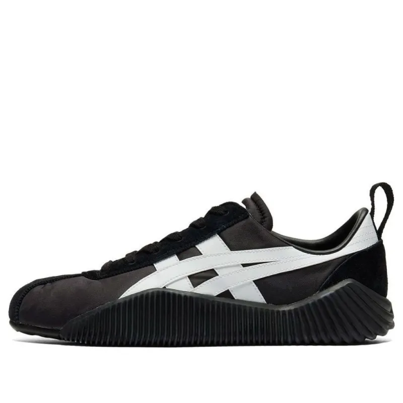 Onitsuka Tiger Acromount 'Black White' 1183B257-001 sold by KicksCrew