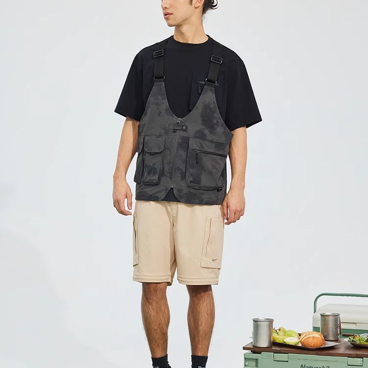 Reebok Classic Woven Jacket Vest 'Black' 23RCS111MGH1 sold by KicksCrew product image thumbnail 2