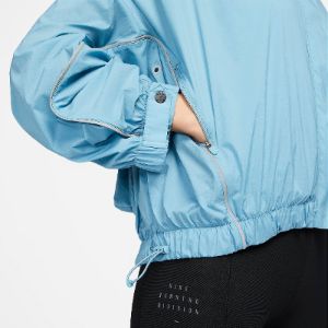 (WMNS) Nike Windbreaker Run Division Jacket Asia Sizing 'Blue' DQ5958-424 sold by KicksCrew