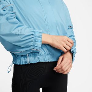 (WMNS) Nike Windbreaker Run Division Jacket Asia Sizing 'Blue' DQ5958-424 sold by KicksCrew