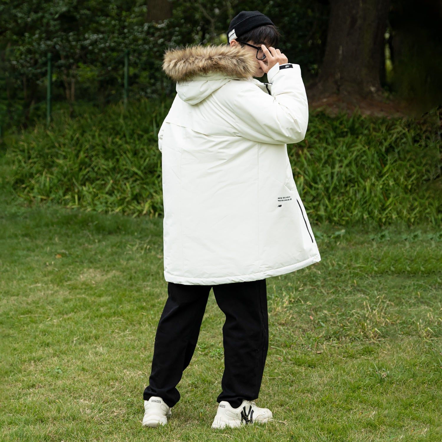 New Balance Long Puff Down Jacket 'White' 5PC44303-IV sold by KicksCrew product image thumbnail 5