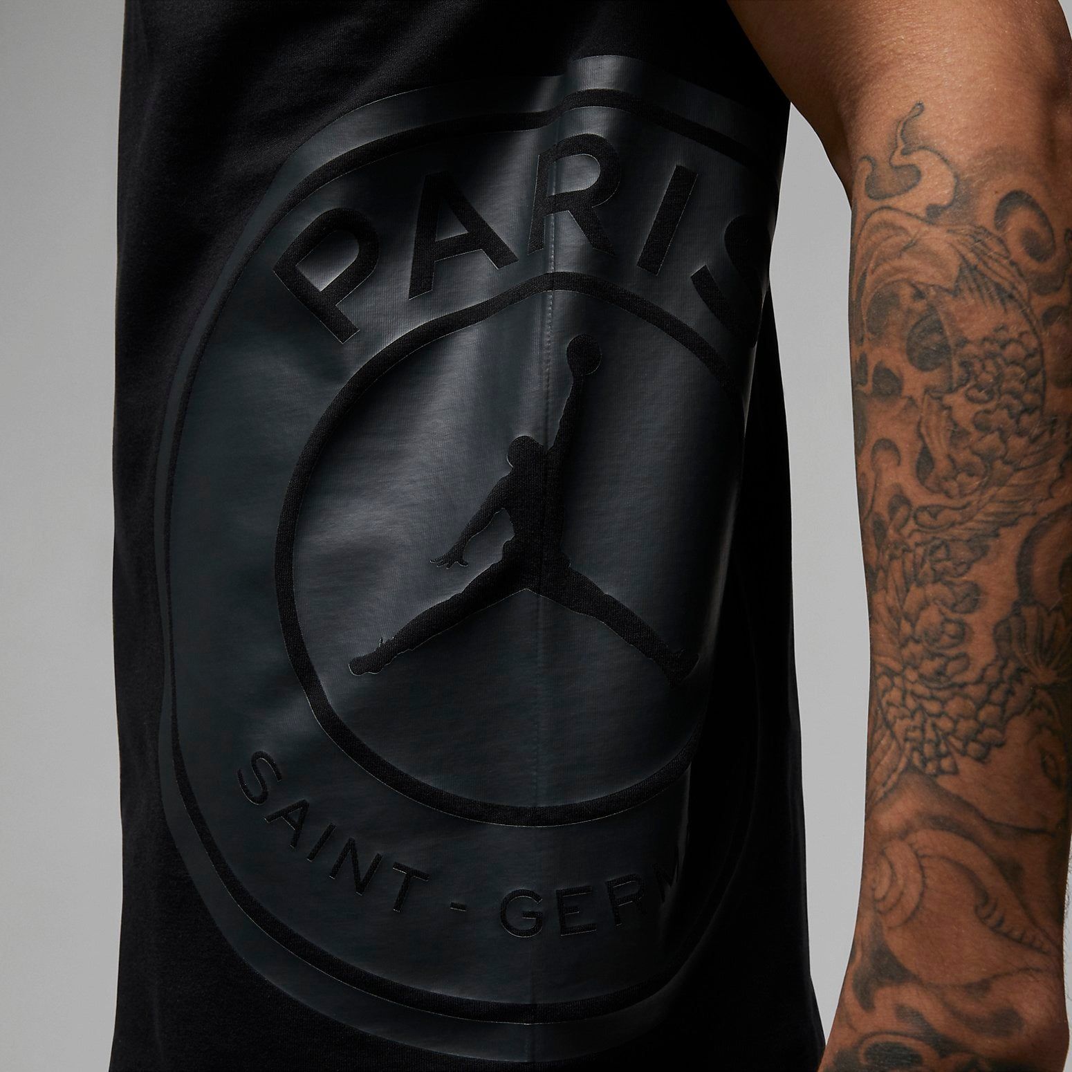 Air Jordan Paris Saint-Germain T-Shirt 'Black' DZ2918-010 sold by KicksCrew product image thumbnail 2