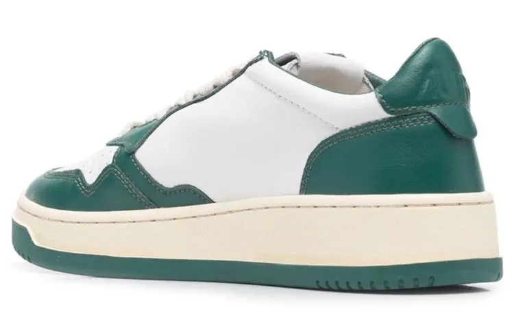 (WMNS) AUTRY Medalist Low Bicolor 'White Green' AULW-WB11 sold by KicksCrew product image thumbnail 3