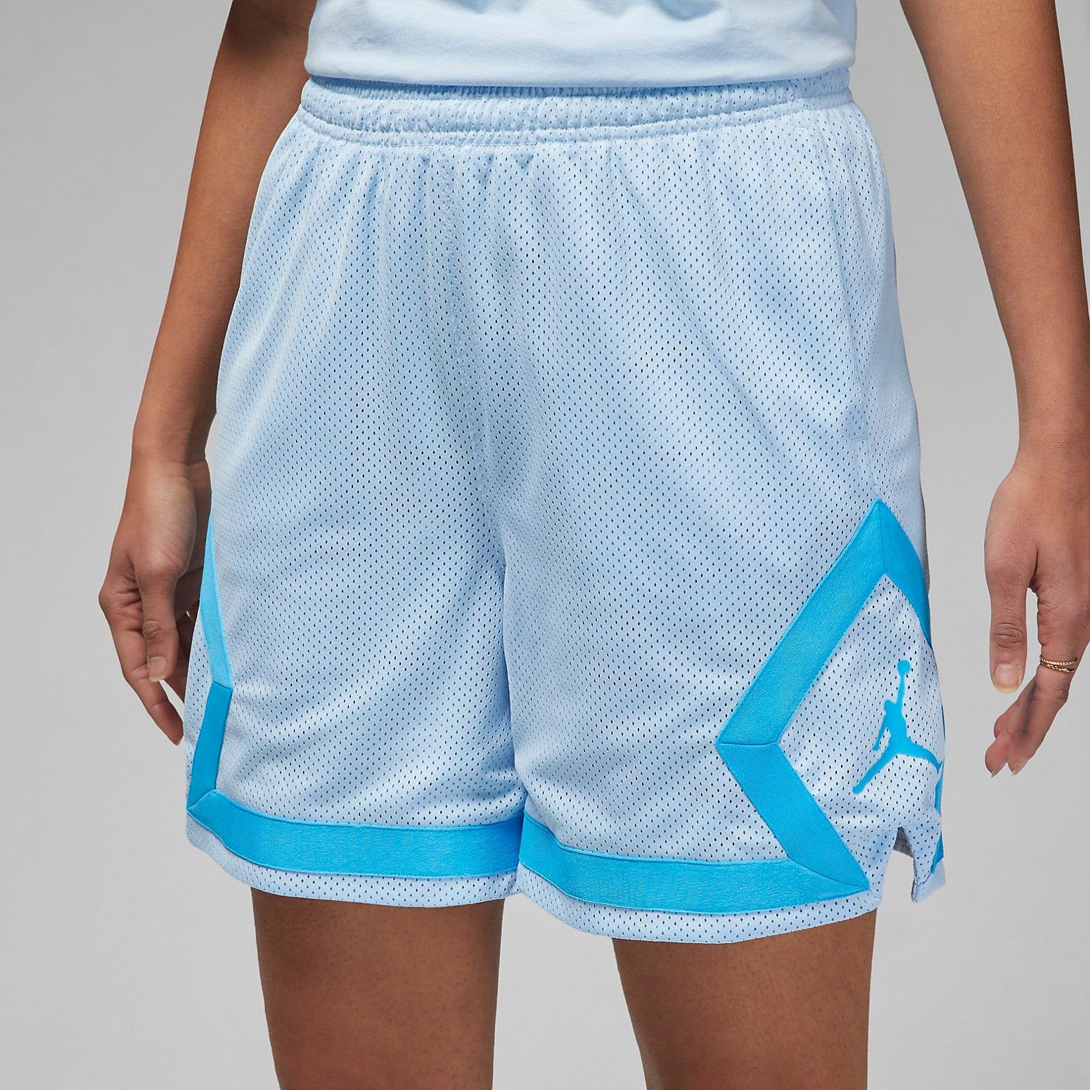 (WMNS) Air Jordan Heritage Diamond Shorts 'Blue' DO5032-411 sold by KicksCrew product image thumbnail 2