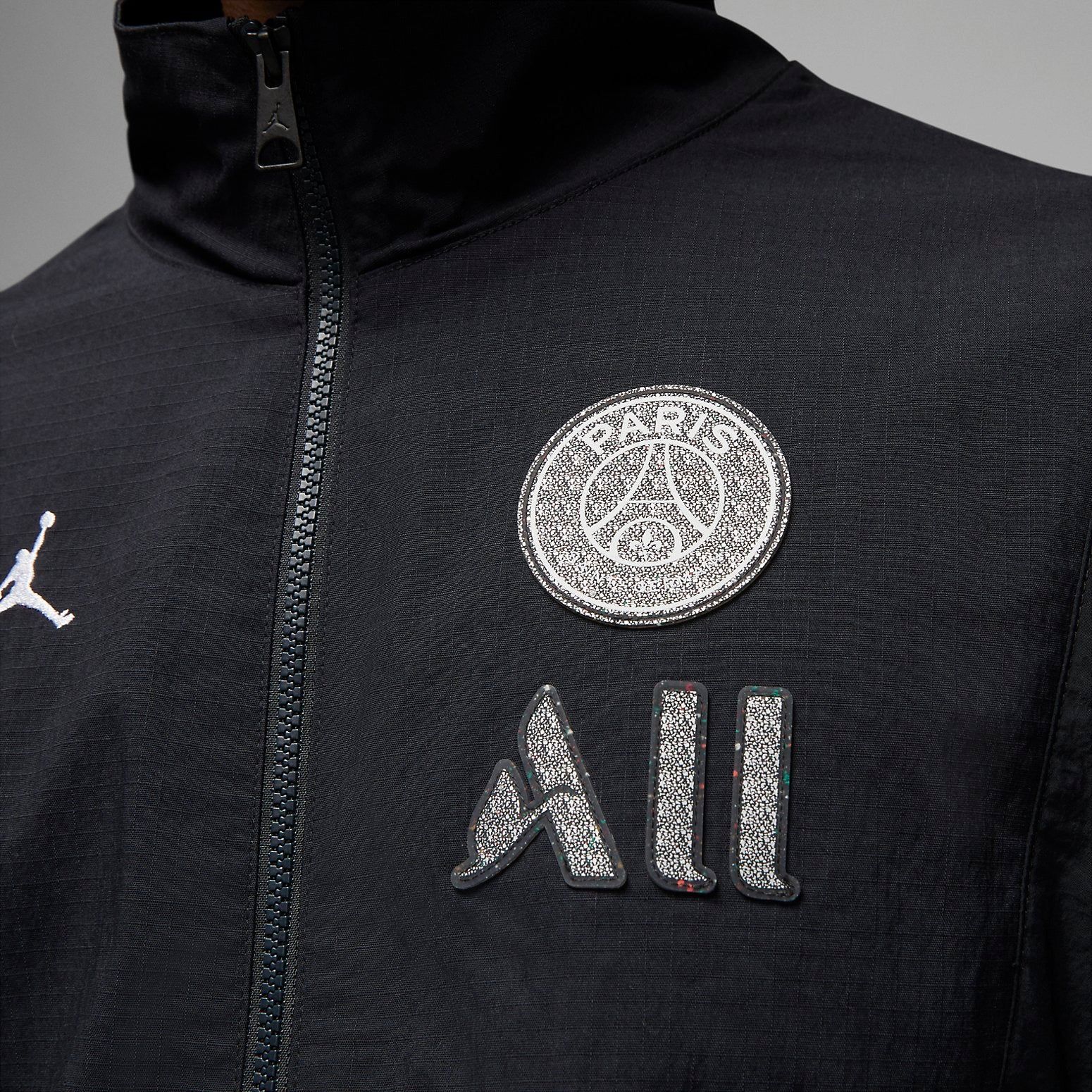 Air Jordan Paris Saint-Germain Anthem Jacket 'Black' DM3090-010 sold by KicksCrew product image thumbnail 3