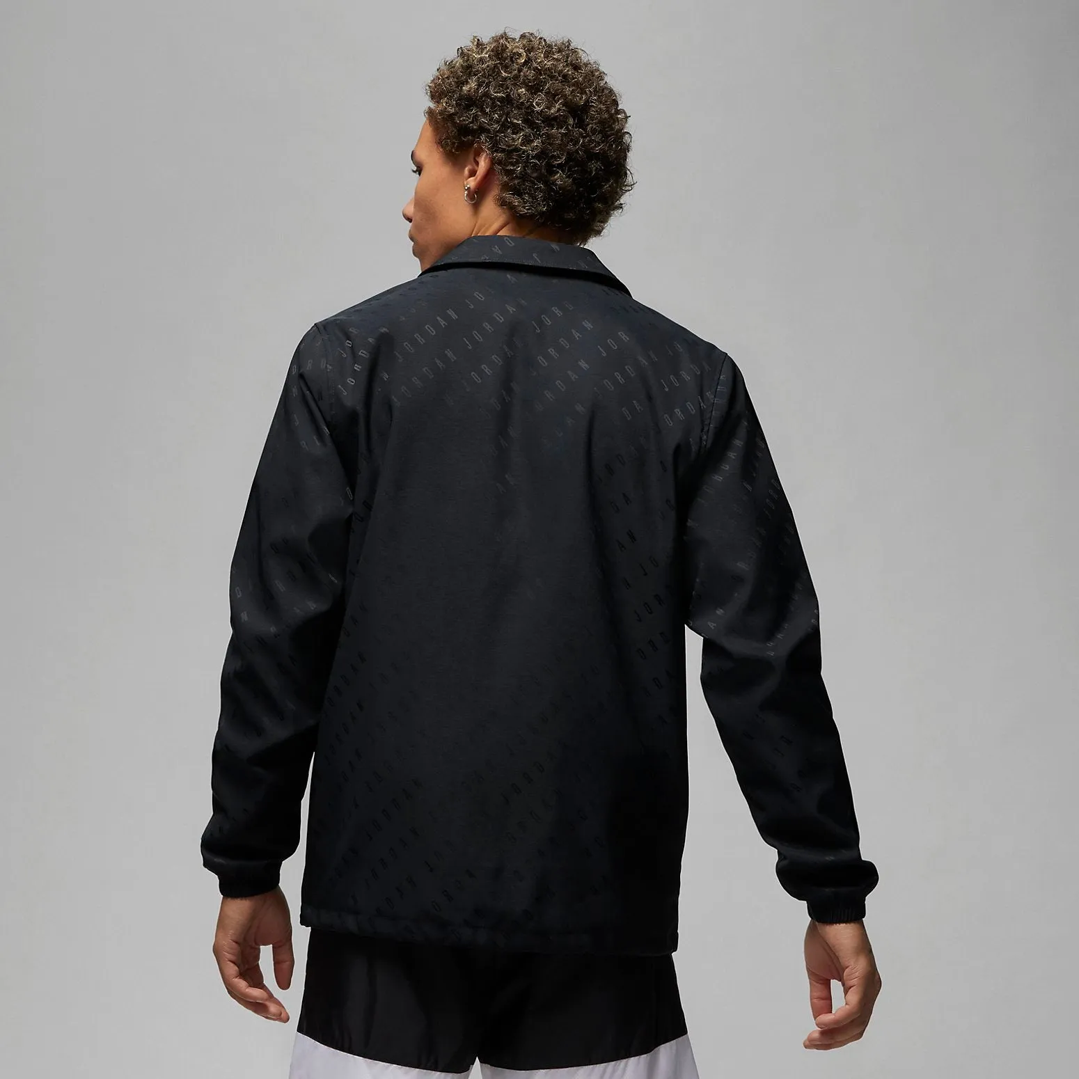 Air Jordan Essentials Coaches Jacket 'Black' DV7616-010 sold by KicksCrew product image thumbnail 2